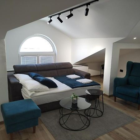 Appartamento Sky Luxury Arandjelovac Esterno foto