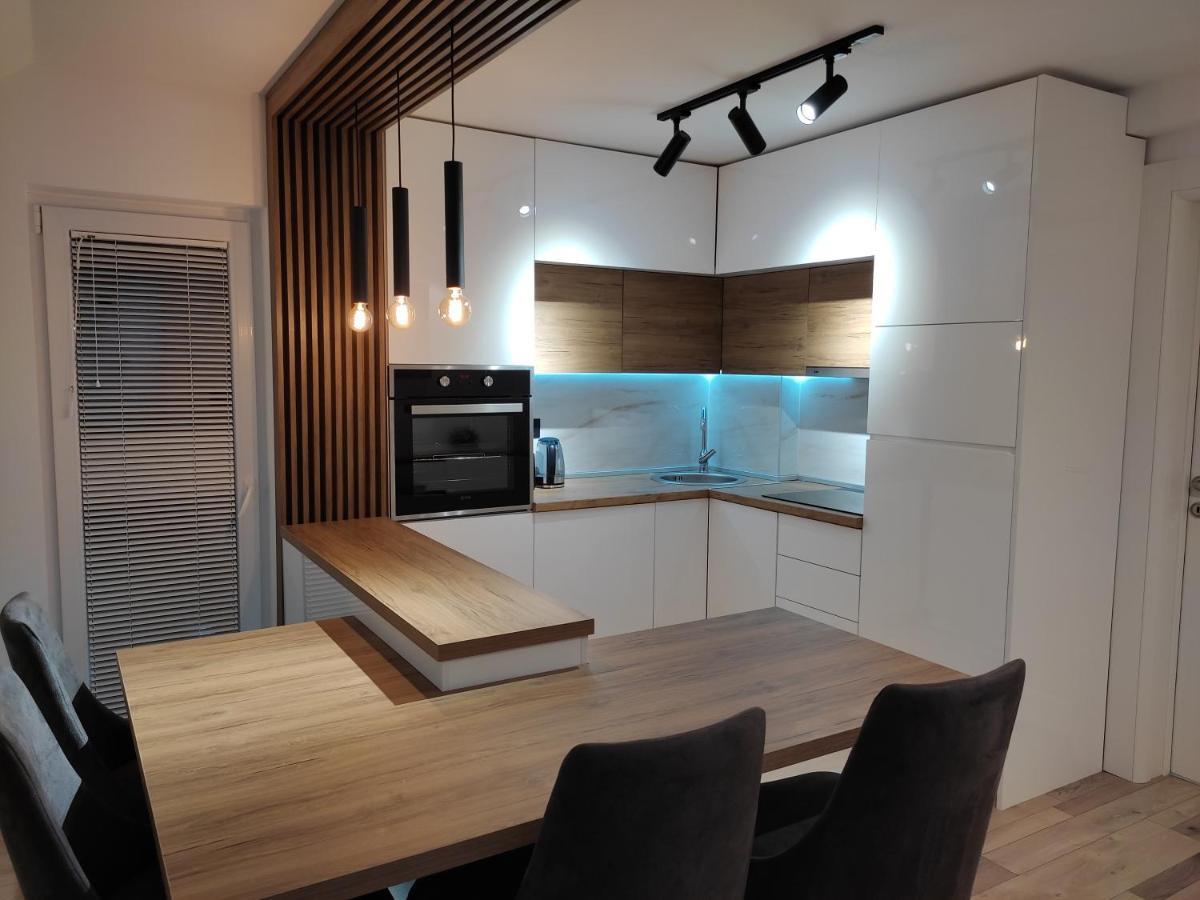 Appartamento Sky Luxury Arandjelovac Esterno foto
