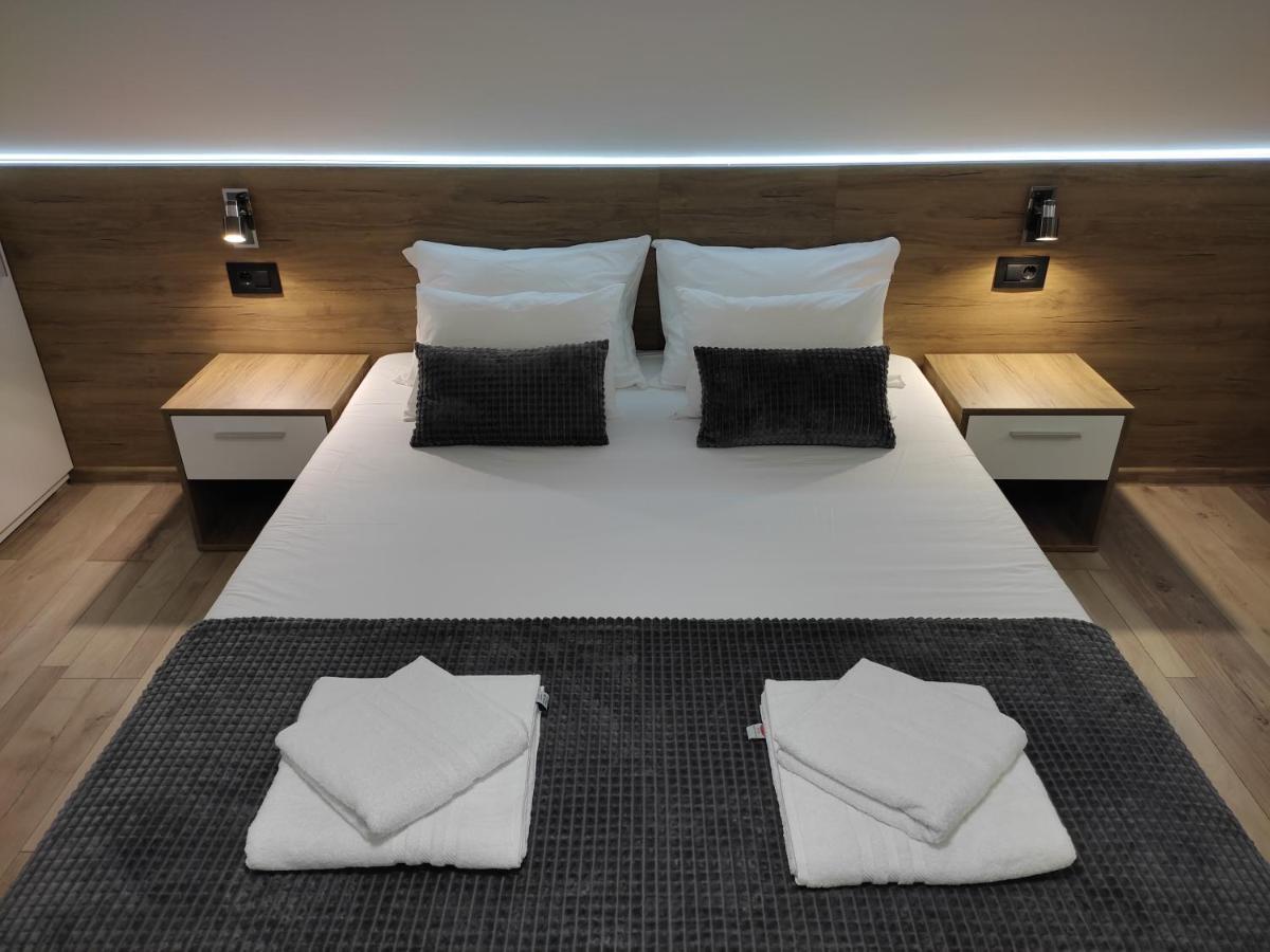 Appartamento Sky Luxury Arandjelovac Esterno foto