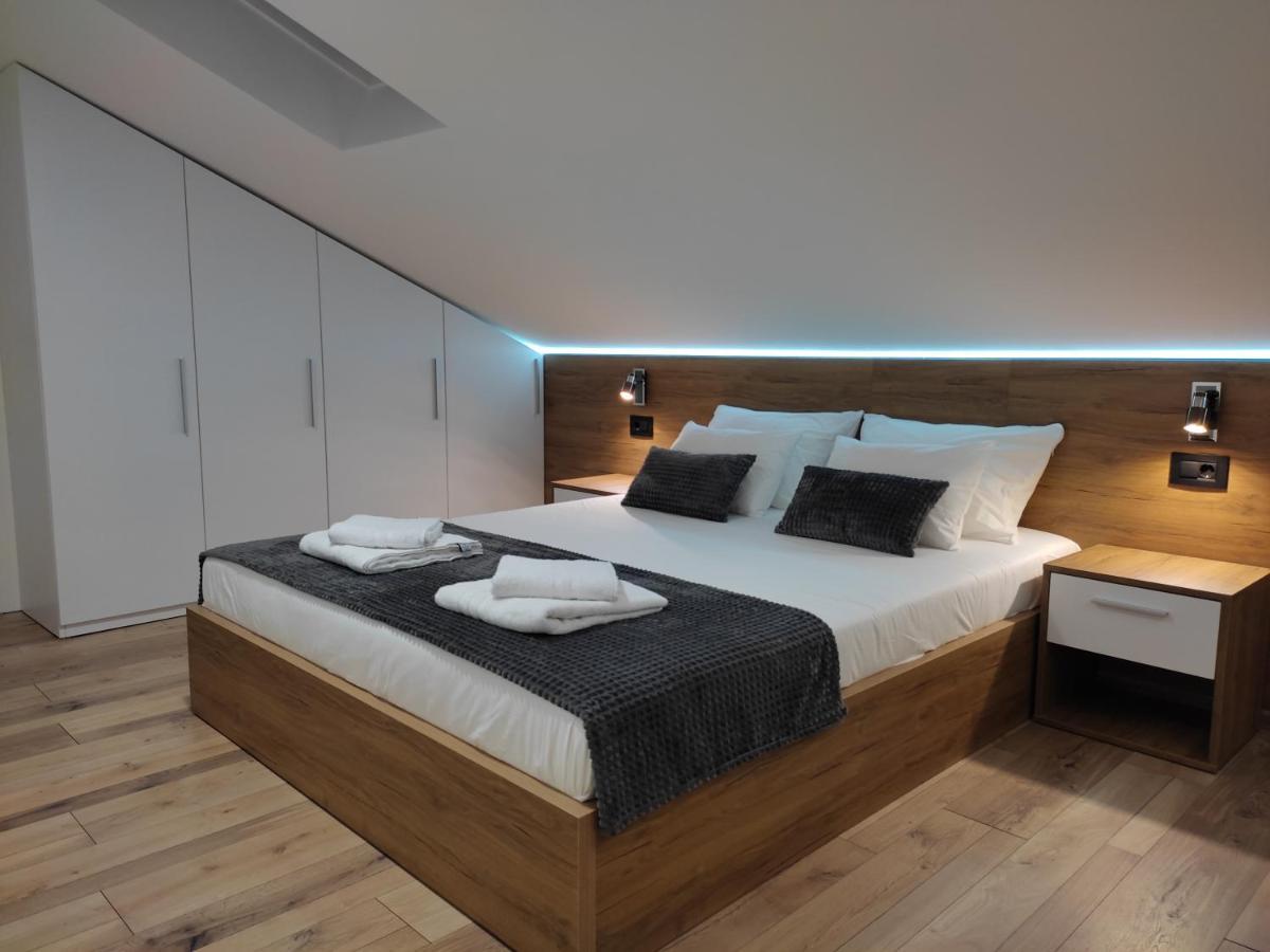 Appartamento Sky Luxury Arandjelovac Esterno foto