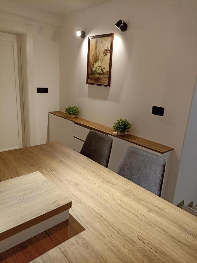 Appartamento Sky Luxury Arandjelovac Esterno foto